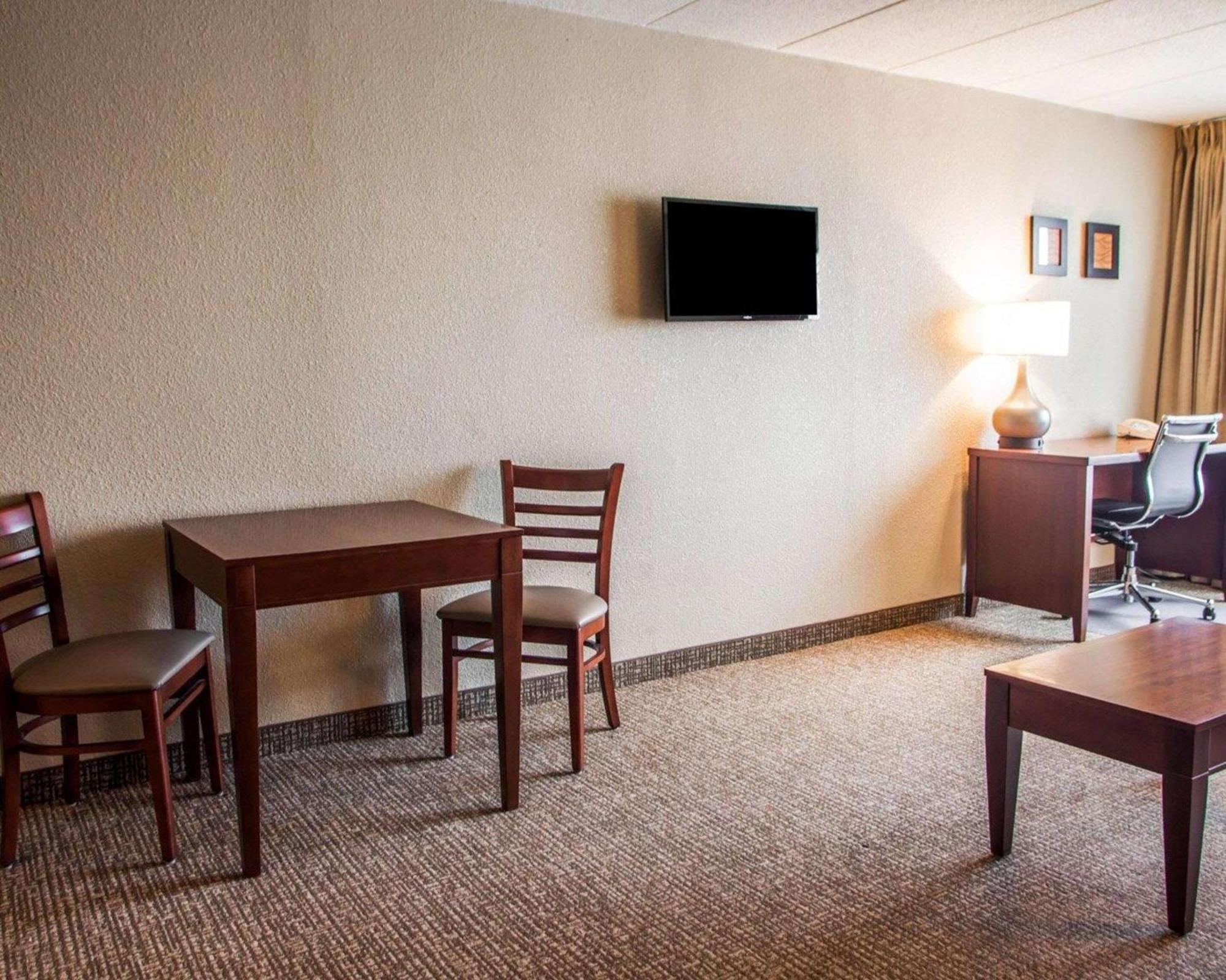 Quality Inn & Suites Orland Park - Chicago Exteriör bild