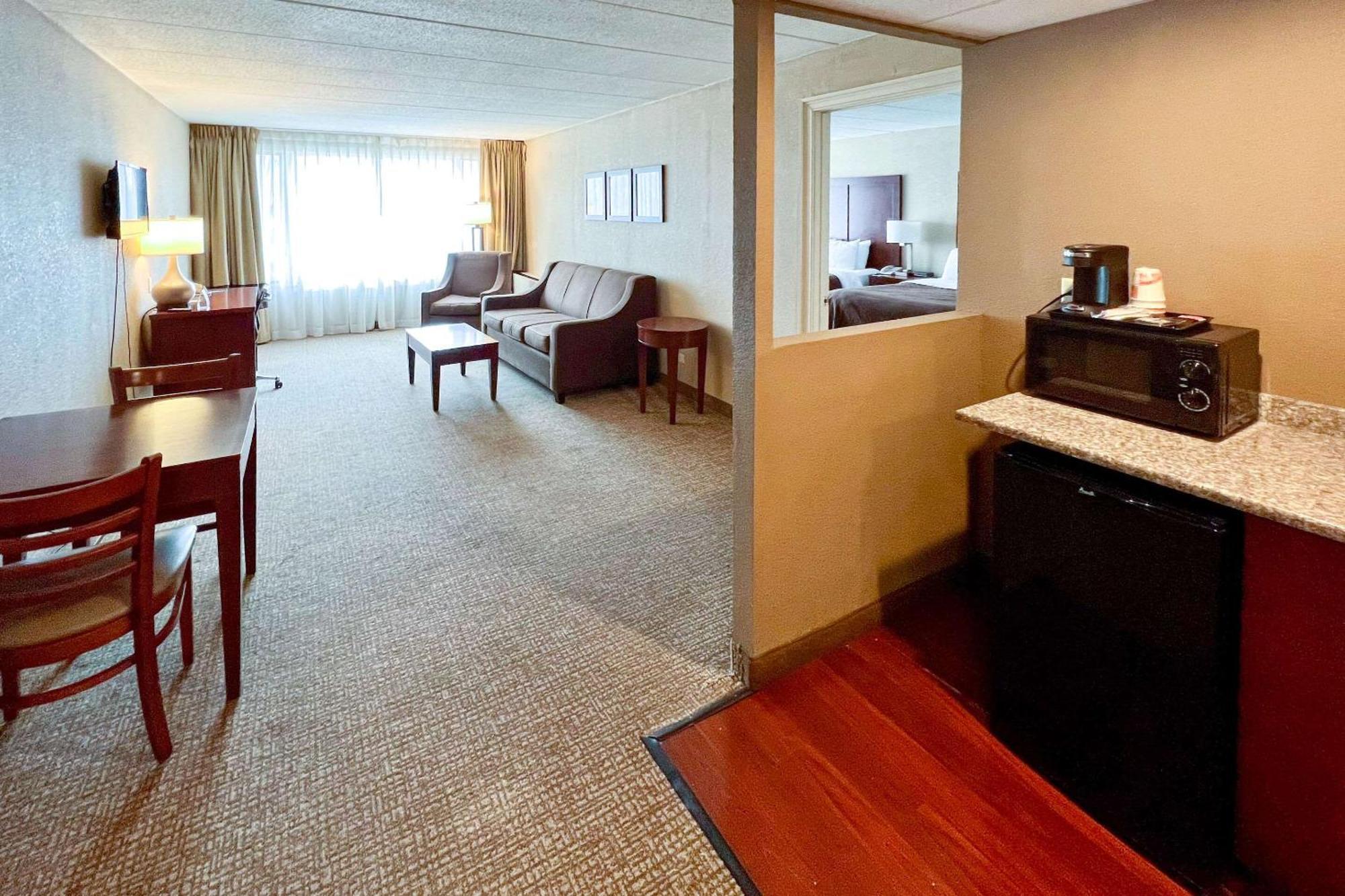 Quality Inn & Suites Orland Park - Chicago Exteriör bild
