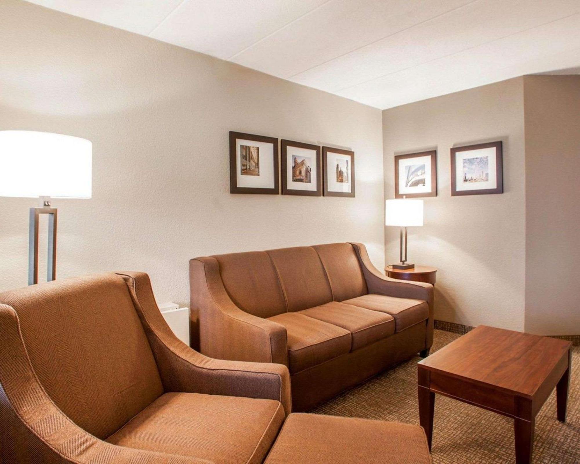 Quality Inn & Suites Orland Park - Chicago Exteriör bild